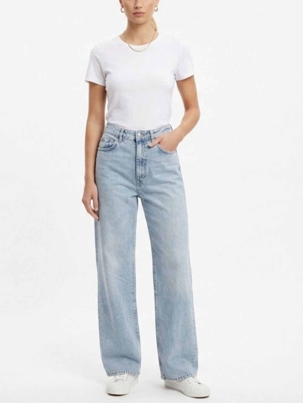 ZARA Light Wash High-Waisted Wide Leg Denim Jeans - Size US 2 / EUR 34 🩵
